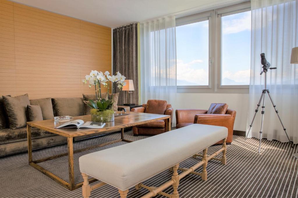Χώρος καθιστικού στο InterContinental Genève by IHG