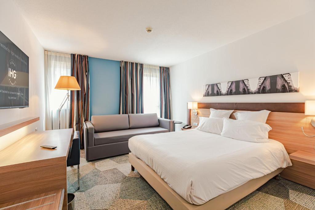 Holiday Inn Mulhouse by IHG - Standard Queen Room