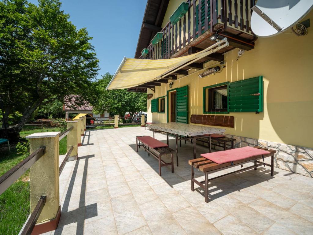 Balkón alebo terasa v ubytovaní Holiday Home Legendao by Interhome