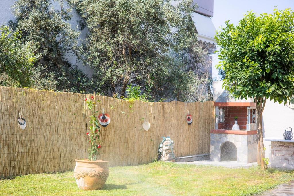 Zahrada ubytování Casa con pozo Platamonas