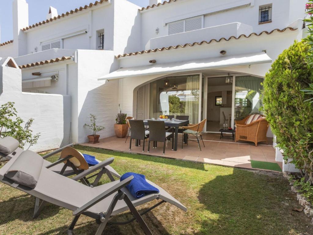 Vonkajšia záhrada v ubytovaní Holiday Home Reserva V by Interhome