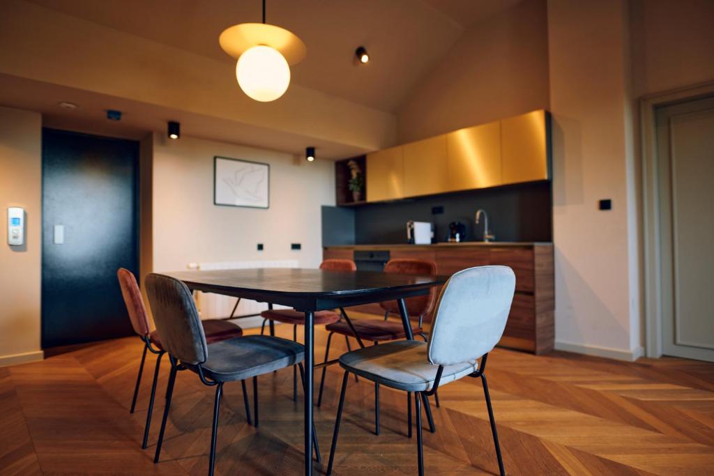 
Superior Three-Bedroom Apartment - Penthouse
