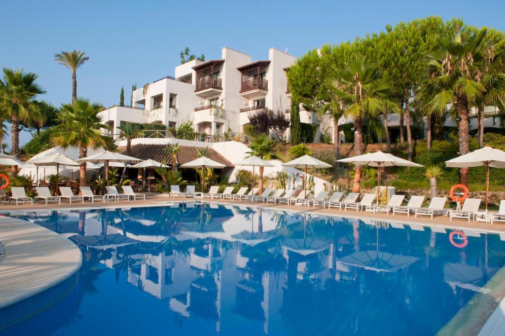 Bazén v ubytovaní Precise Resort El Rompido-The Hotel alebo v jeho blízkosti