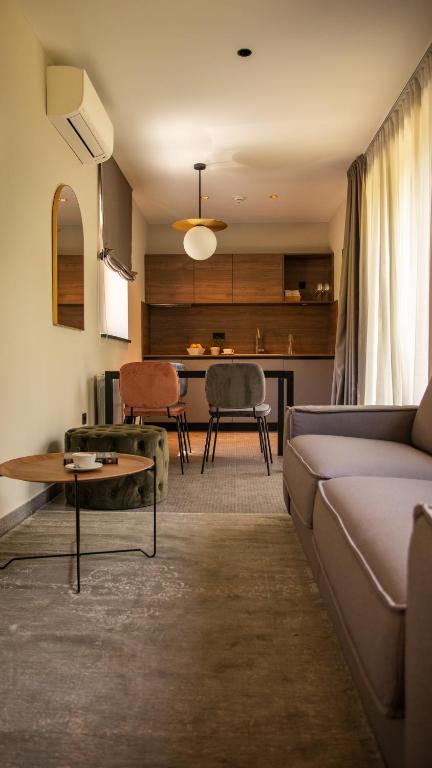 
Superior Two-Bedroom Apartment with External Access - Annex Building
