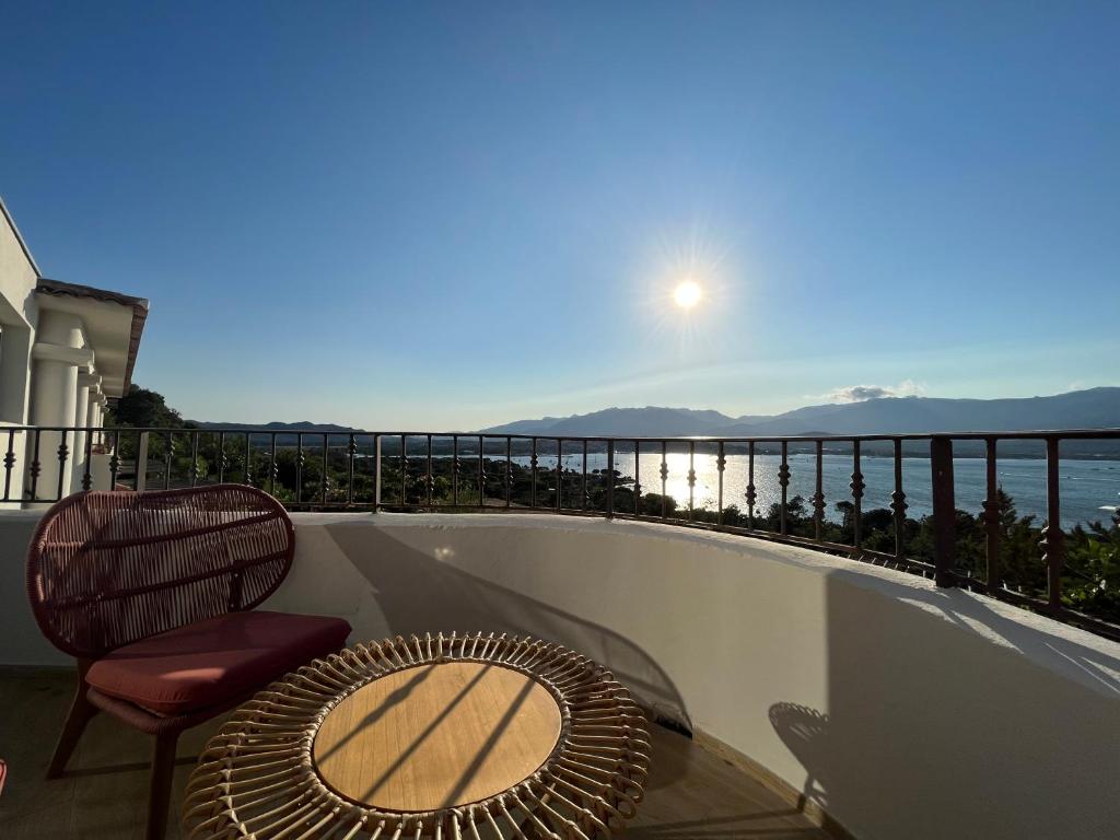 Hotel Riva Beach - 豪华帝国套房，带私人游泳池和海景