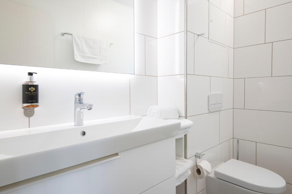 Koupelna v ubytování Smart & Stay Aparthotel Saarlouis Lisdorf - Self-Check-In - Free Parking