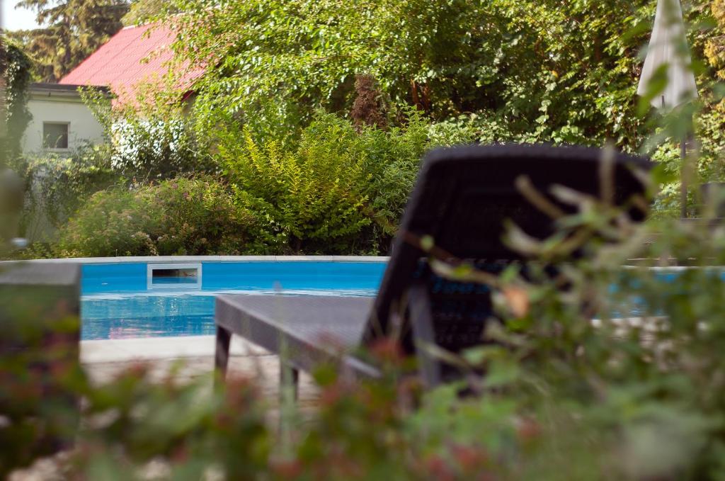Bazén v ubytování Hotel Platán nebo v jeho okolí