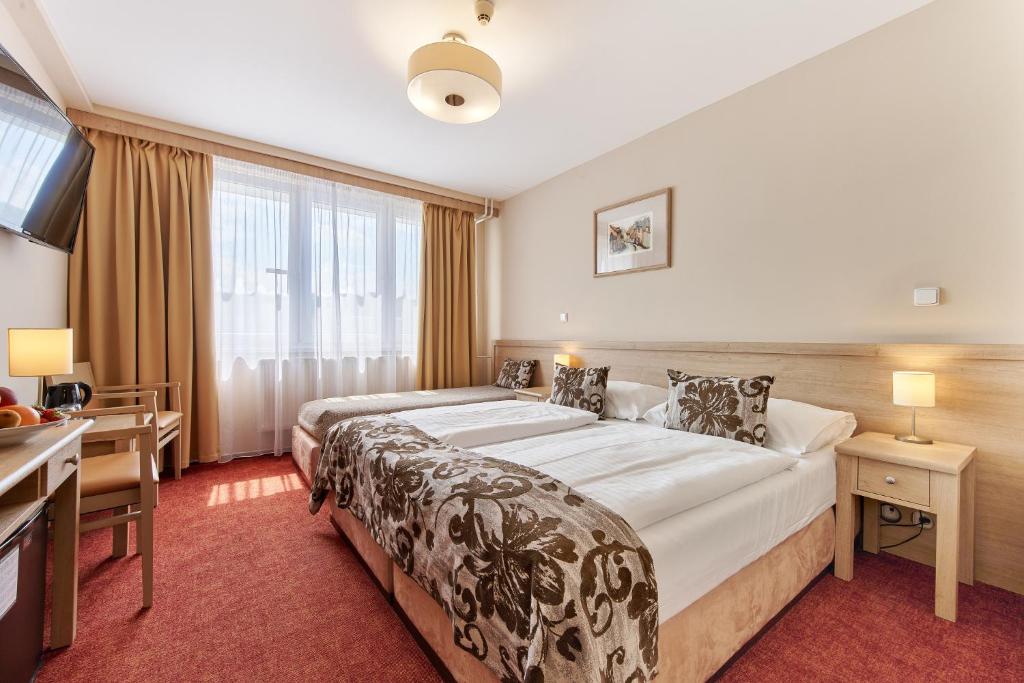 
Standard Triple Room with Water World Access
