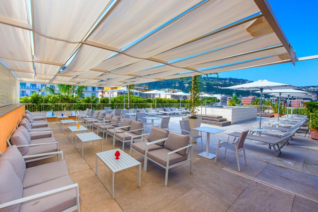 Fotografie z fotogalerie ubytování Hotel Michelangelo v Sorrentu