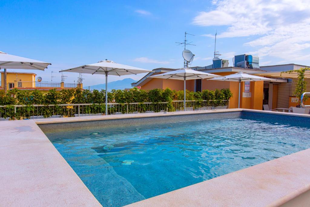 Bazén v ubytování Hotel Michelangelo nebo v jeho okolí