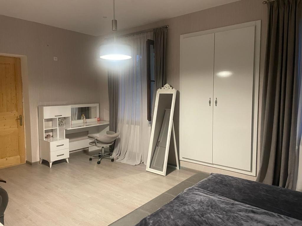 Mirioni - Tweepersoonskamer Met Eigen Badkamer