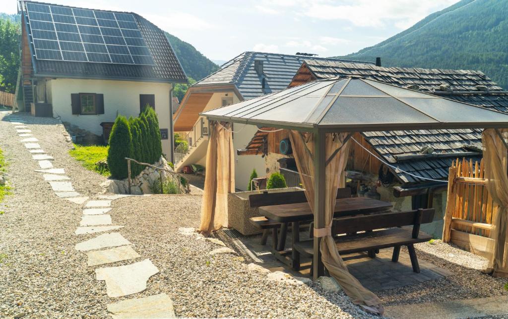 Nespecifikovaný výhled na hory nebo výhled na hory při pohledu z apartmánu