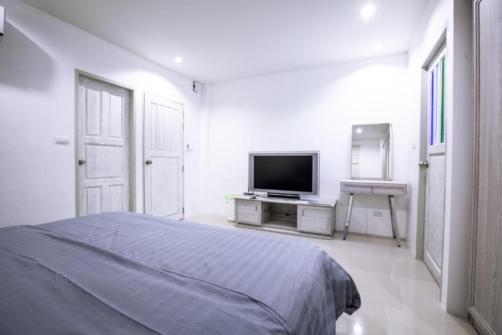 Number 4 Phuket - Double Douluxe Com Varanda