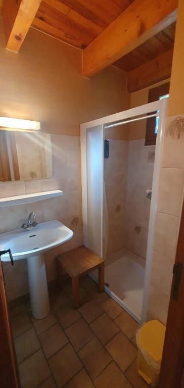 Koupelna v ubytování Hôtel des Bateliers