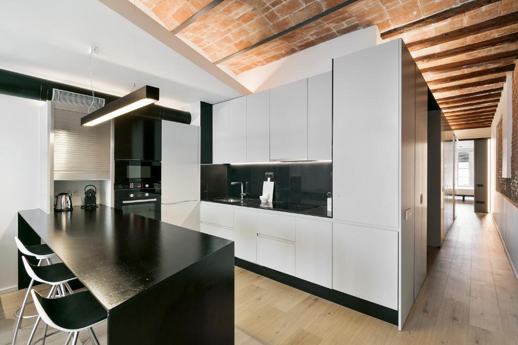 BCN Town Apartments Portaferrissa - 4