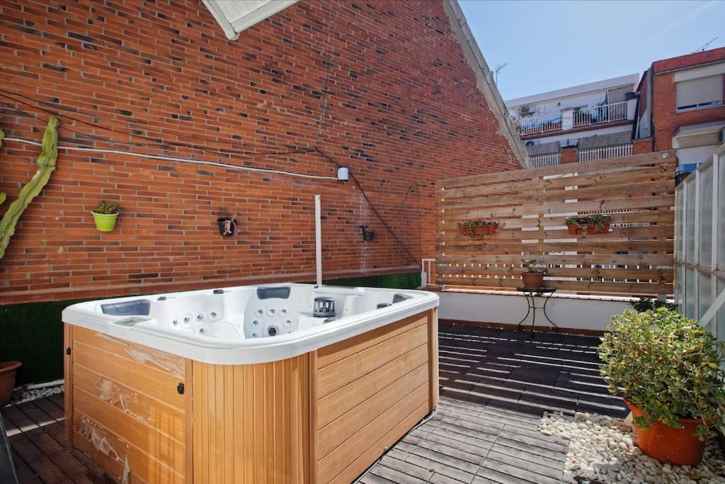 Fantastic House with Jacuzzi