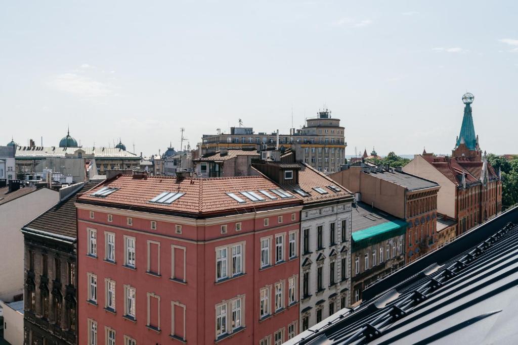Nespecifikovaný výhled na destinaci Krakov nebo výhled na město při pohledu z aparthotelu