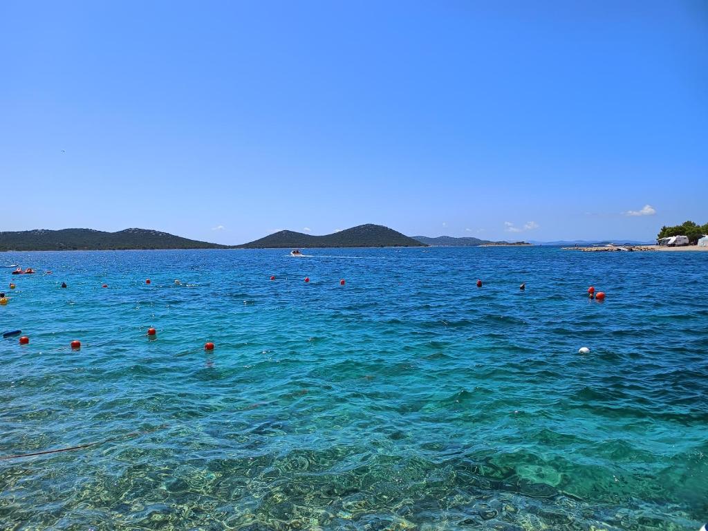 Paesaggio naturale nelle vicinanze del campeggio