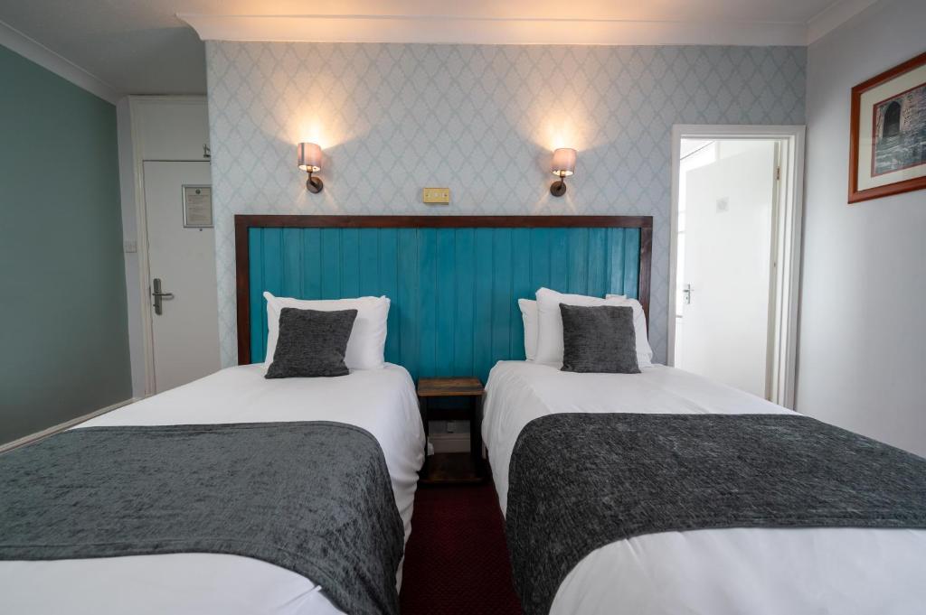 Rising Sun Hotel by Greene King Inns - 