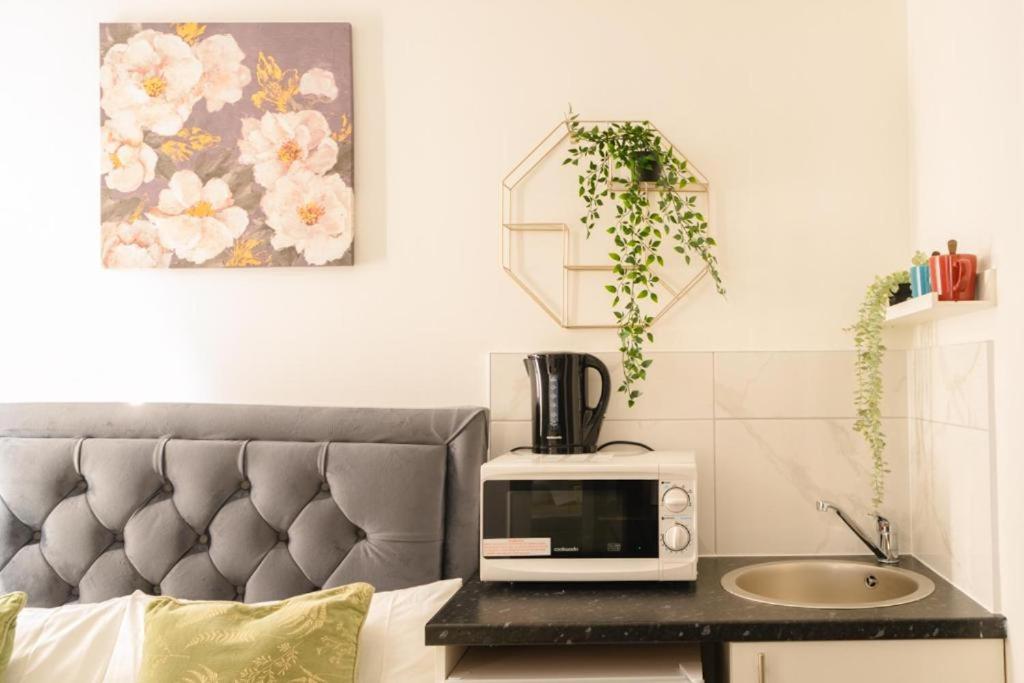 UB2 Suites - Heathrow London