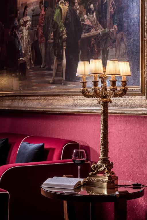 Hotel Regency - Small Luxury Hotels of the World - Resim 12