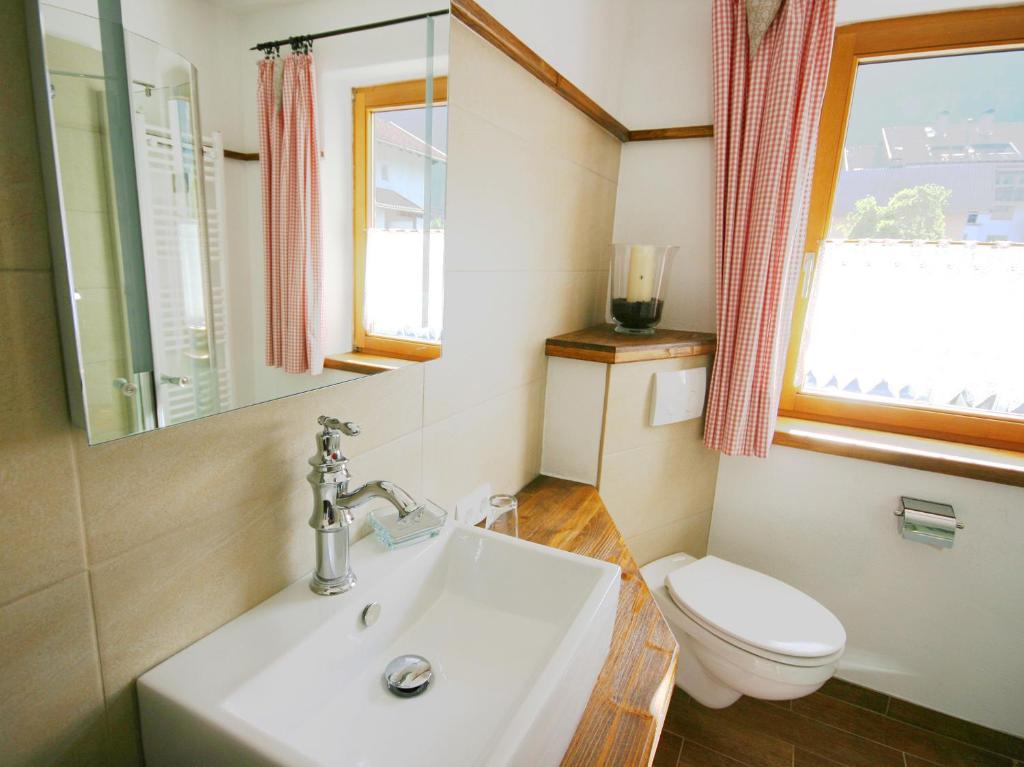 Vannituba majutusasutuses Haus Adlerkanzel