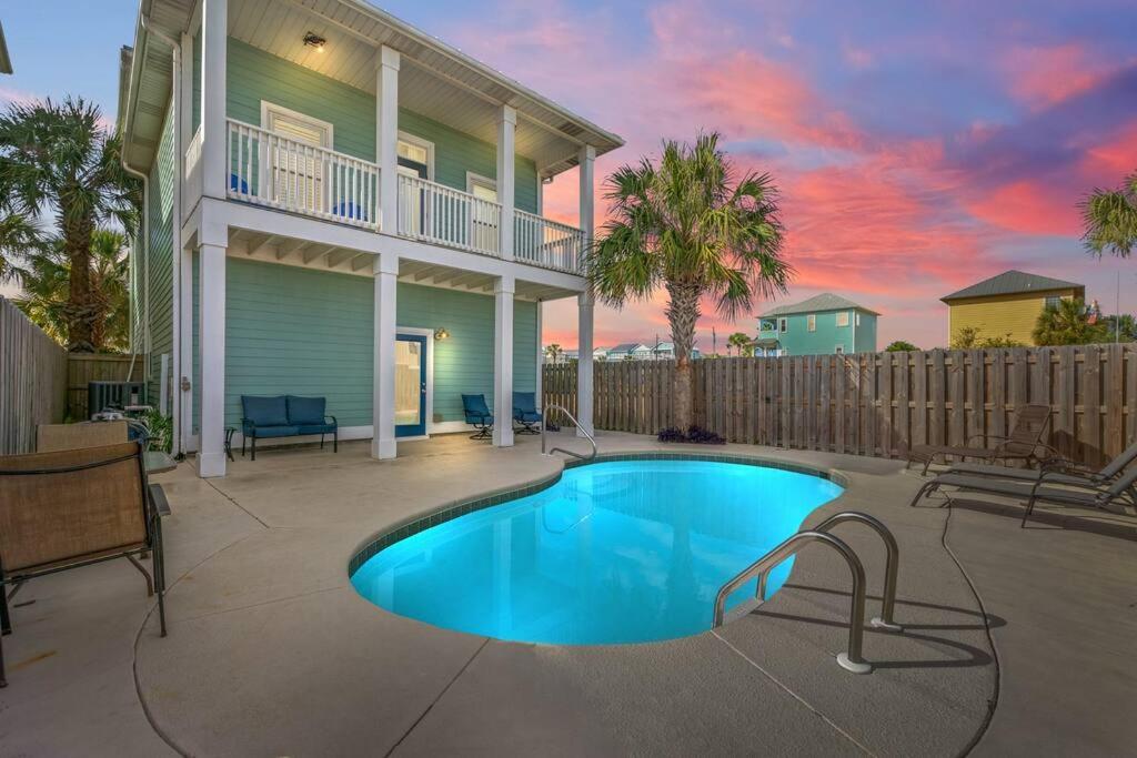 Beach Daze 2 large homes with heated pools and only 2 blocks 2 beach, Panama City Beach (updated