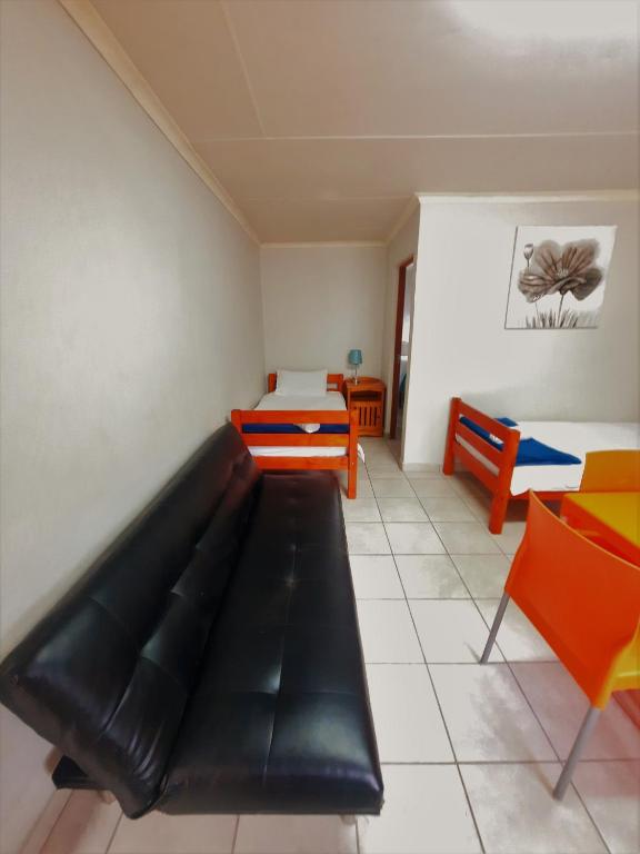 Highlands Creek Self Catering Accommodation - Chalet Familiar
