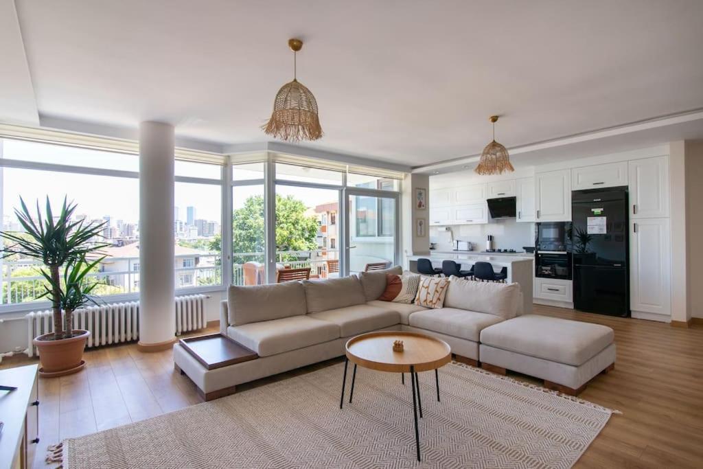 Chic Bright Peaceful 3BR Gem in Moda close to Sea