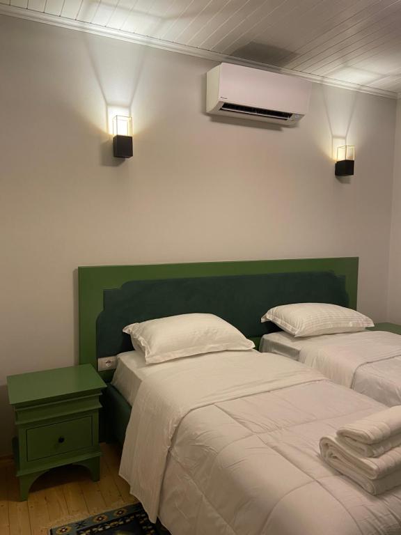 “Sarajet” Bed&Breakfast tesisinde bir odada yatak veya yataklar