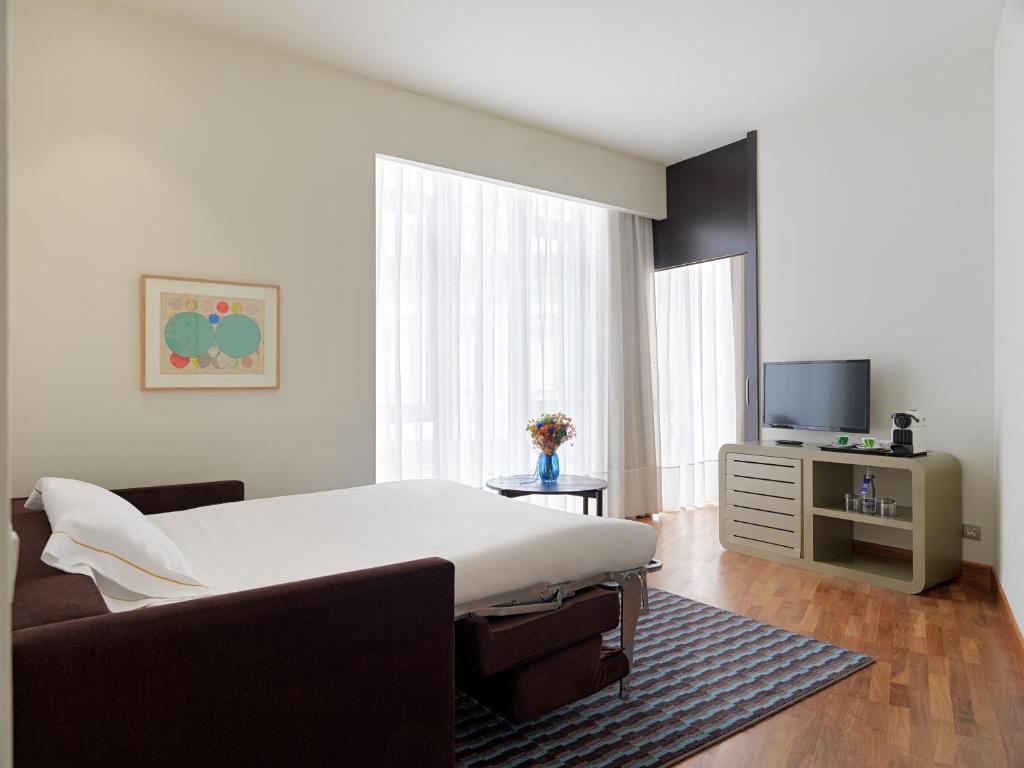 H10 Casanova - Resim 39