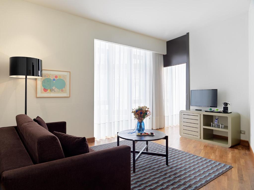 H10 Casanova - Resim 40