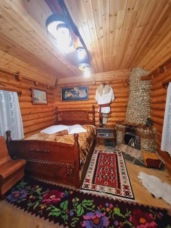 Postel nebo postele na pokoji v ubytování Sofra Kolonjare Agroturizem