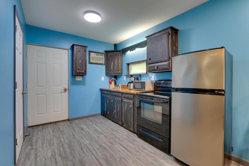 Zanesville Vacation Rental 2 Mi to Downtown! - Holiday Home