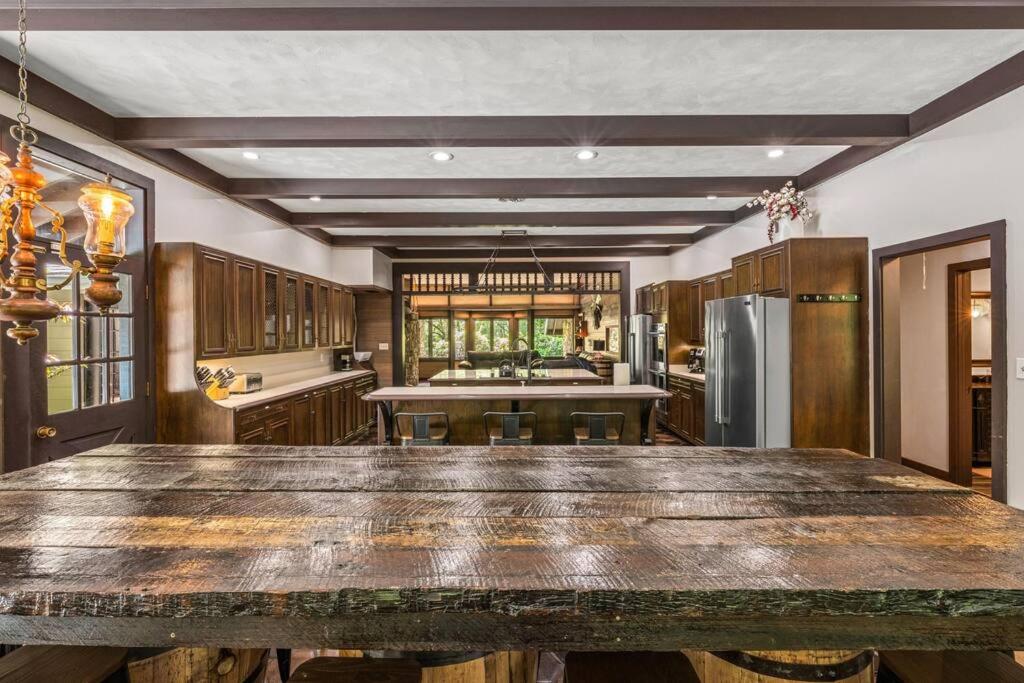 Grundriss der Unterkunft Bourbon Hollow Lodge with Hot Tub and Pool plus Game Room only 5 min to downtown