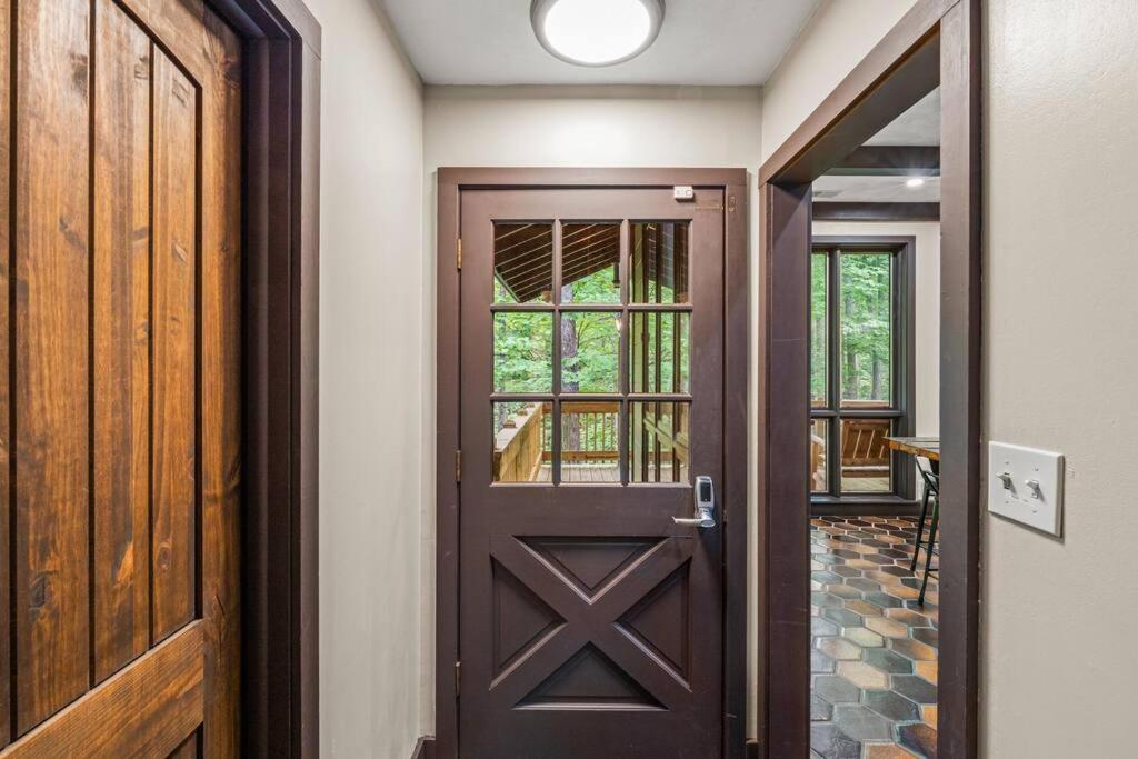 Grundriss der Unterkunft Bourbon Hollow Lodge with Hot Tub and Pool plus Game Room only 5 min to downtown