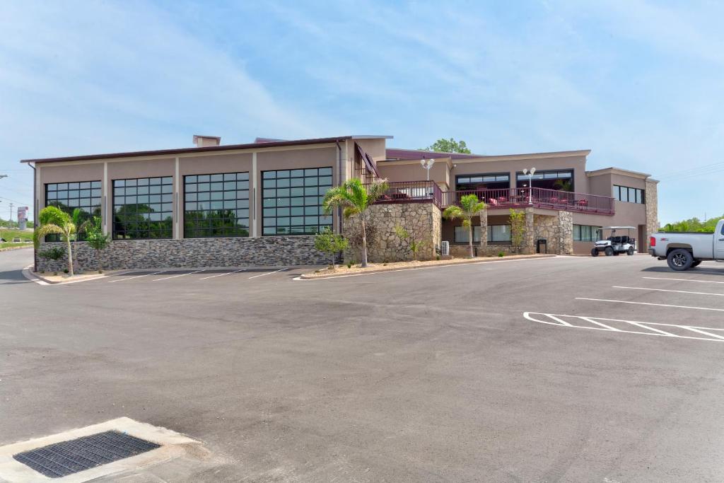 The Resort at Lake of the Ozarks photo