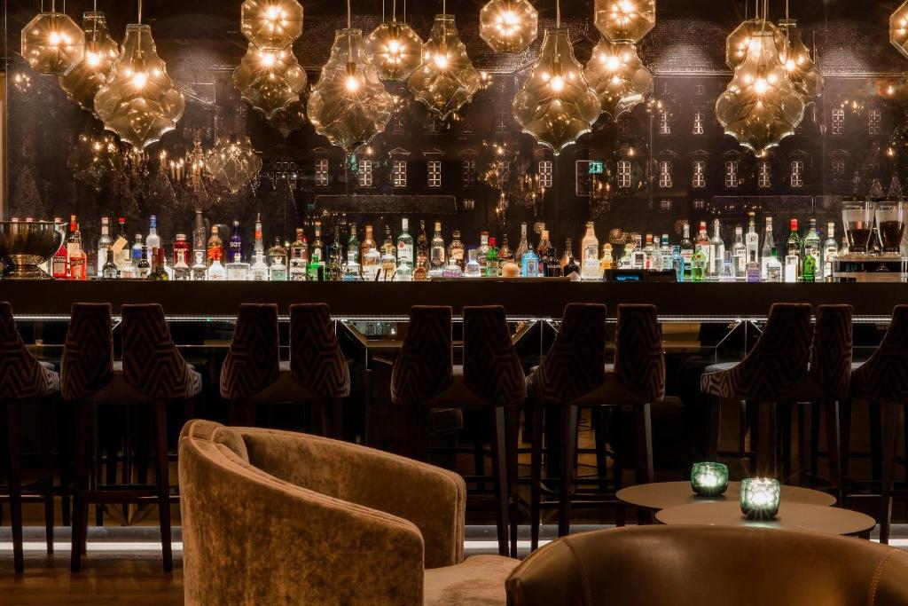 Motel One Berlin-Bellevue - Resim 25