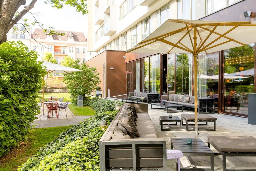 Vonkajšia záhrada v ubytovaní Motel One Wien-Prater