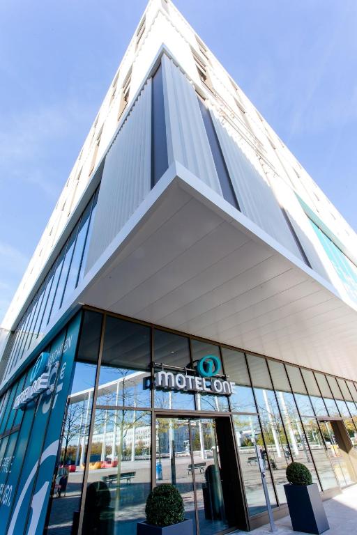 Motel One München-Messe - Resim 20