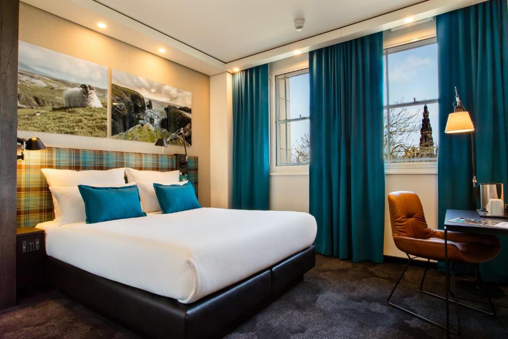 Motel One Edinburgh-Royal - Resim 6