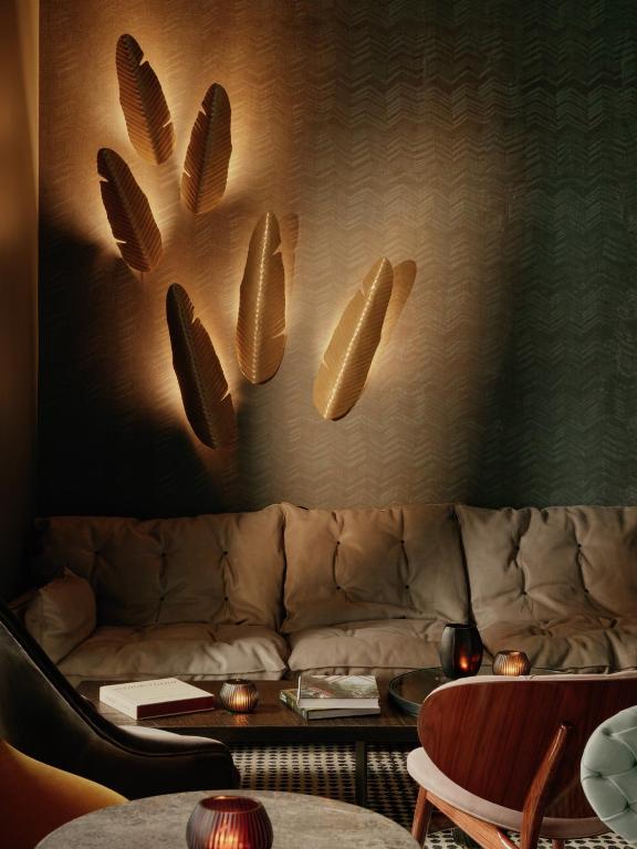 Ein Sitzbereich in der Unterkunft The Cloud One New York-Downtown, by the Motel One Group