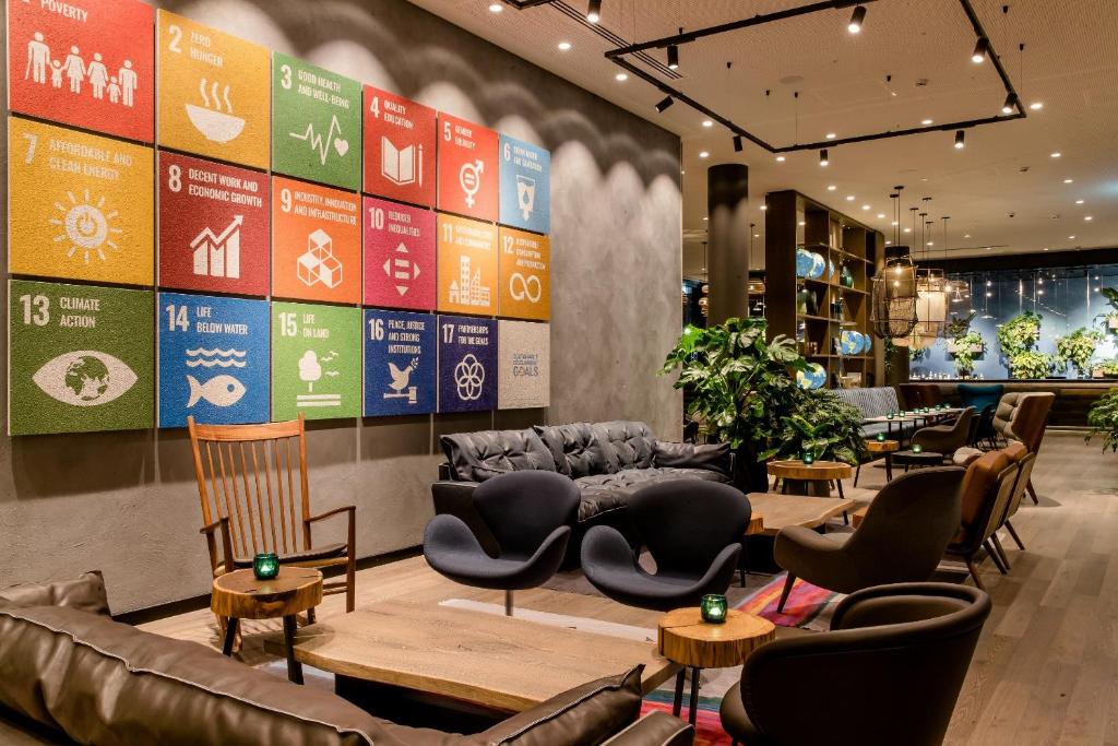 Motel One Bonn-Hauptbahnhof - Resim 21