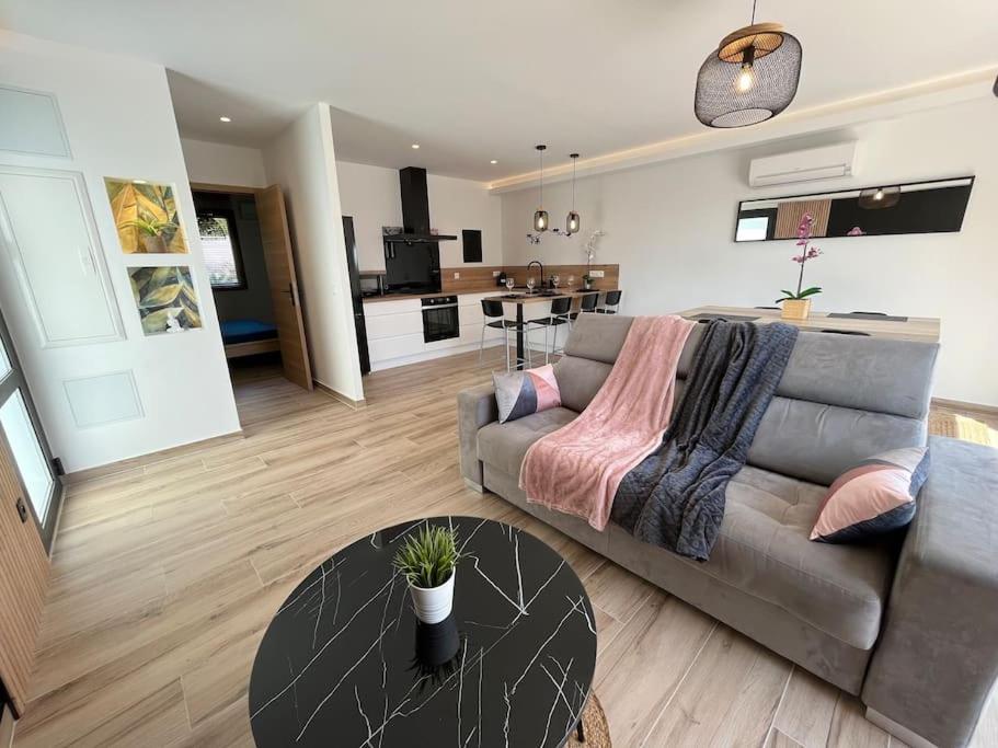 Kuchyň nebo kuchyňský kout v ubytování Maison cosy Allauch