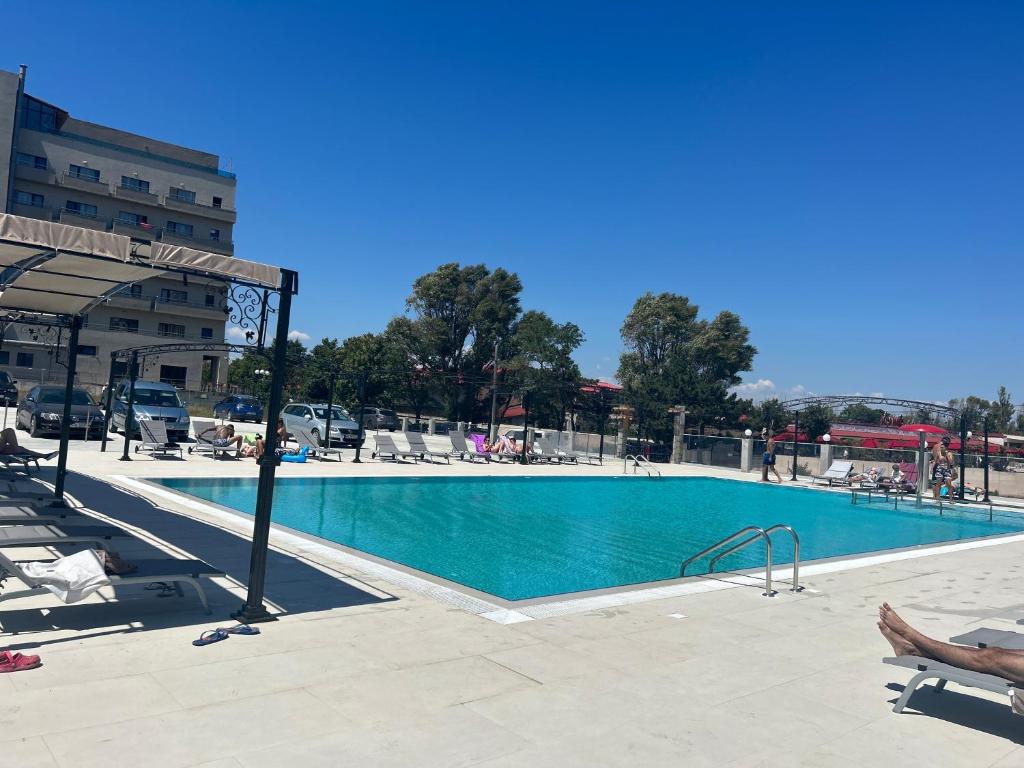 Bazén v ubytování Alessio Hotel Residence nebo v jeho okolí