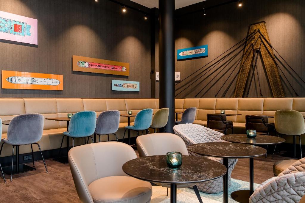 Motel One Köln-Altstadt - Resim 15