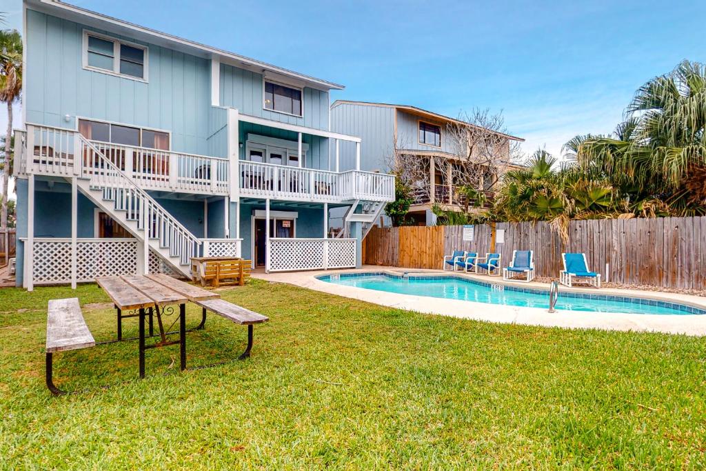 Mezquite Duplex Beach House, South Padre Island (updated prices 2024)