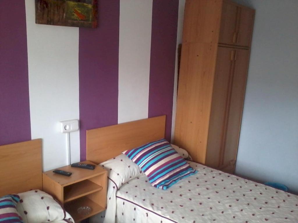 Pensión Gema - Standard Twin Room With Shared Bathroom