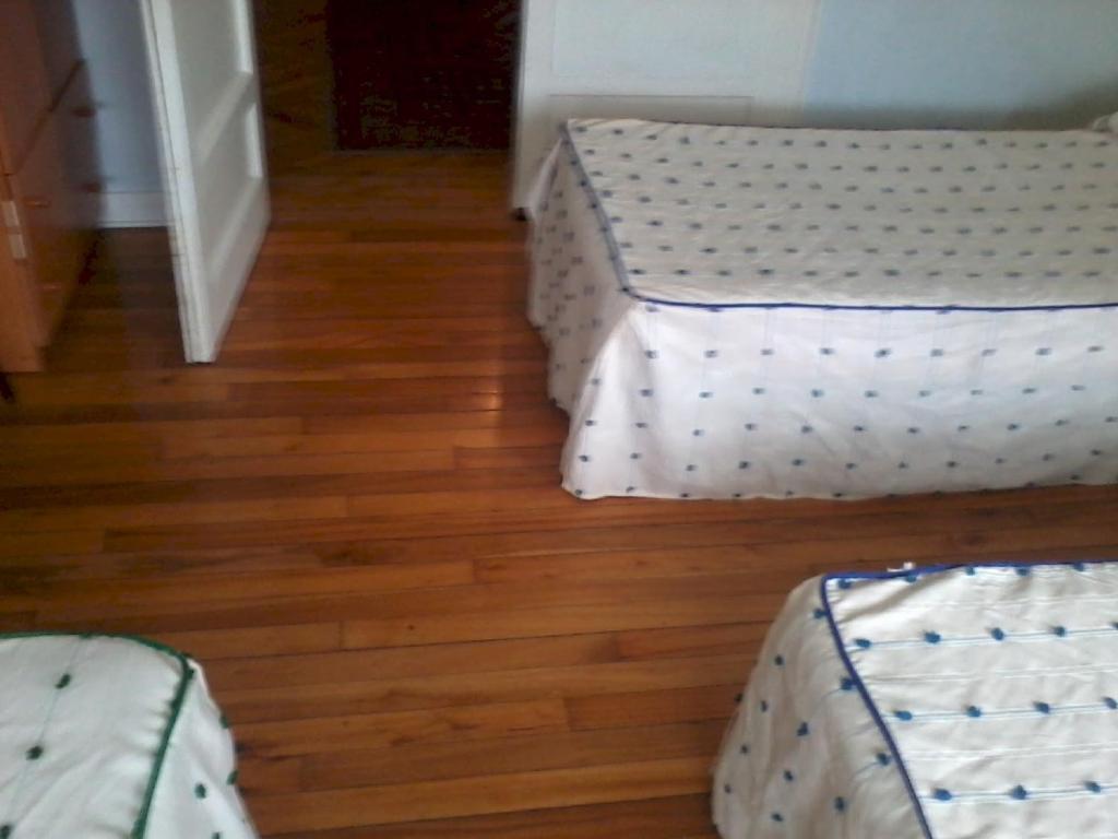 Pensión Gema - Basic Triple Room With Shared Bathroom