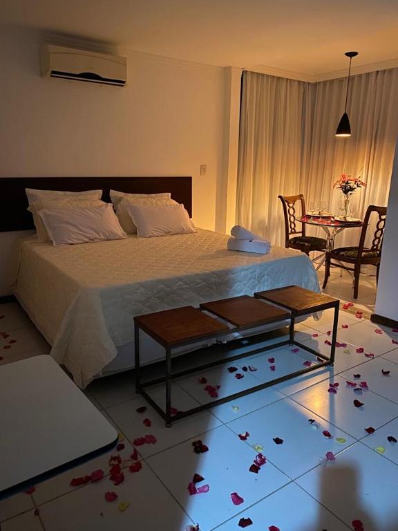 Postel nebo postele na pokoji v ubytování Valparaiso Hotel